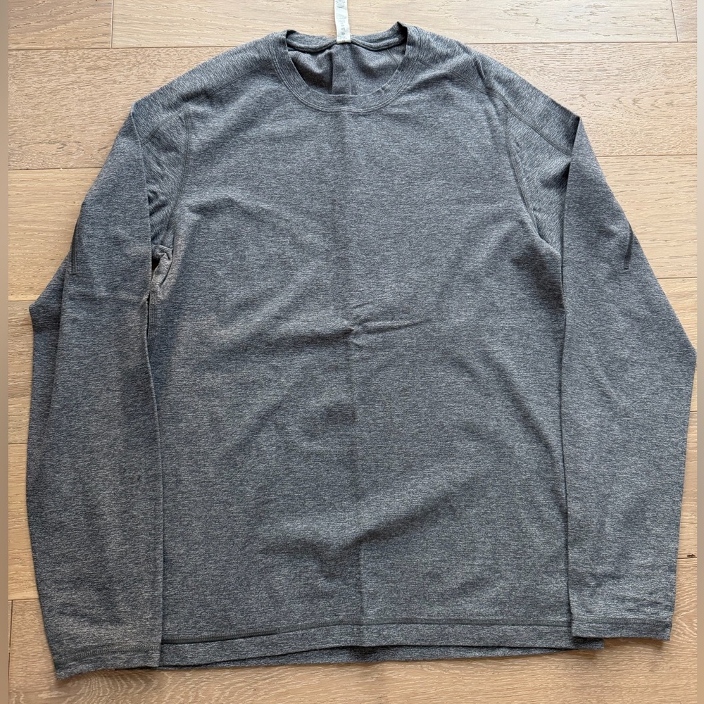 Lululemon Men’s Long Sleeve Athletic Shirt Gray Size Medium M